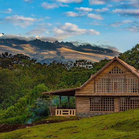 Castle Forest LodgeMount Kenya National Park エクステリア 写真